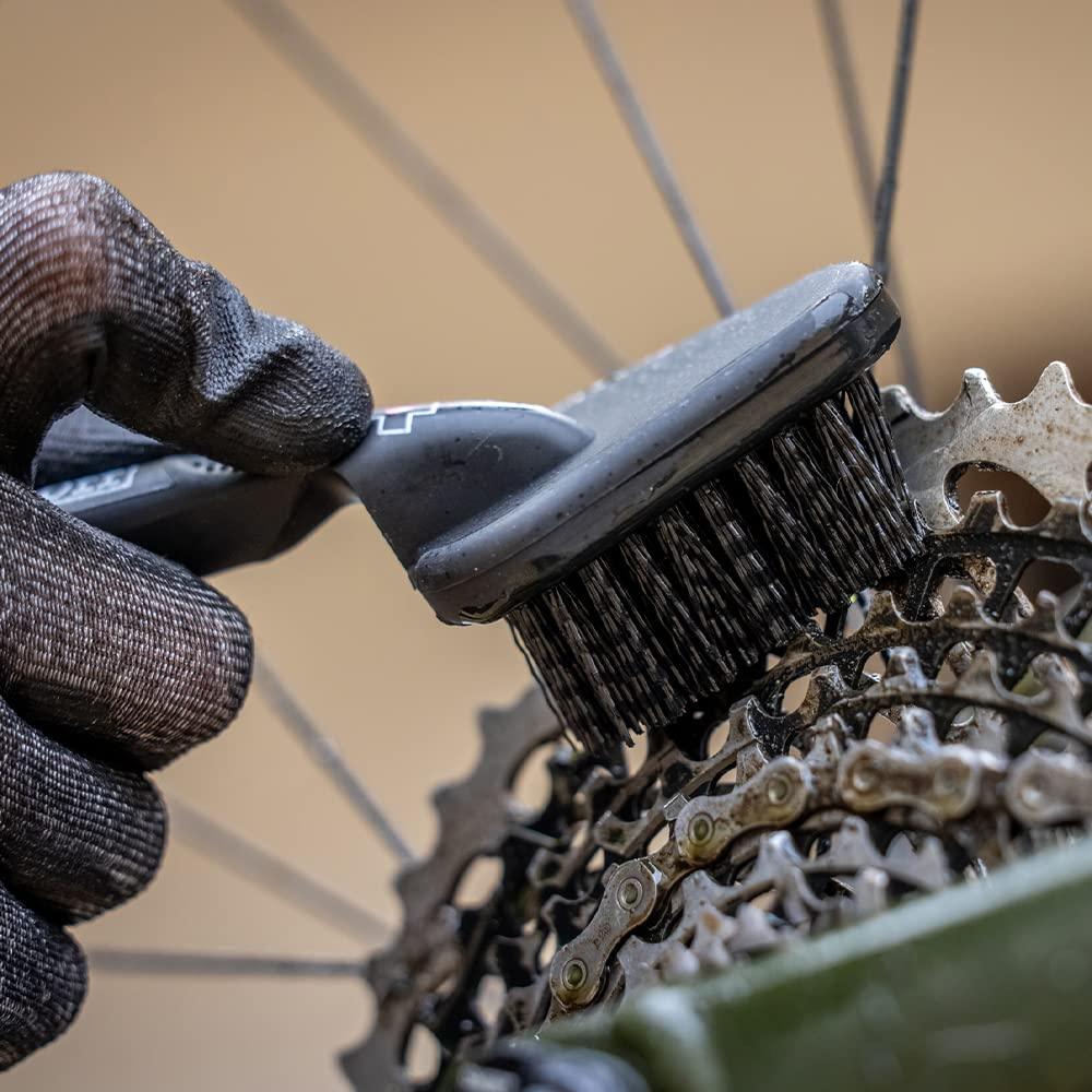 Muc-Off Premium Bürstenset - 5 Reinigungsbürsten für Fahrrad und Mountainbike mit Langlebigen Nylon Borsten und Ergonomischen Gummigriffen für Sanfteren Kontakt mit Material – Fahrrad Reinigungsset Alcovic
