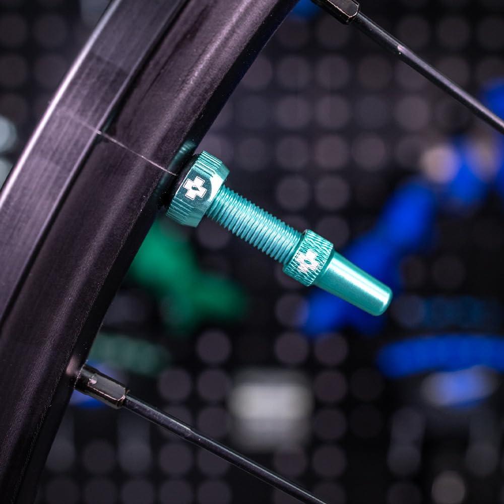 Muc-Off Graue Presta Tubeless Ventile, 44 mm - Hochwertige Anti-Leck Fahrradventile mit integriertem Werkzeug zum Entfernen des Ventilkerns Alcovic