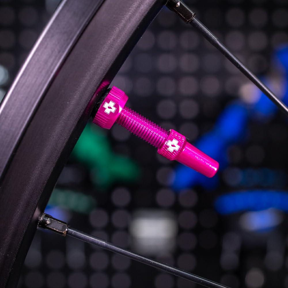 Muc-Off Graue Presta Tubeless Ventile, 44 mm - Hochwertige Anti-Leck Fahrradventile mit integriertem Werkzeug zum Entfernen des Ventilkerns Alcovic