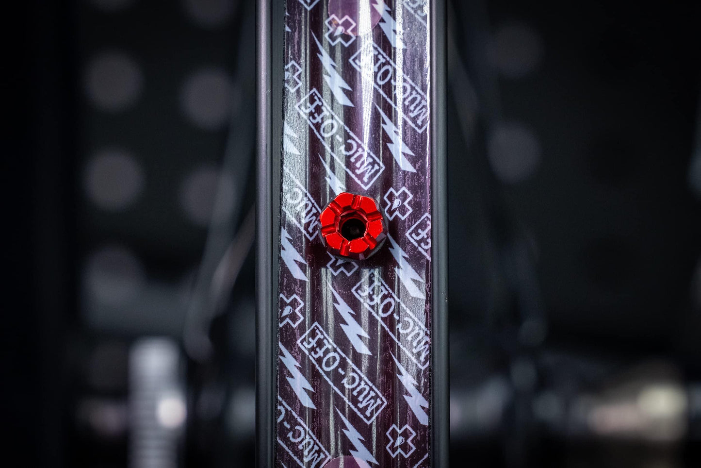 Muc-Off Graue Presta Tubeless Ventile, 44 mm - Hochwertige Anti-Leck Fahrradventile mit integriertem Werkzeug zum Entfernen des Ventilkerns Alcovic