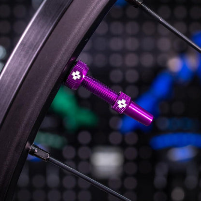 Muc-Off Graue Presta Tubeless Ventile, 44 mm - Hochwertige Anti-Leck Fahrradventile mit integriertem Werkzeug zum Entfernen des Ventilkerns Alcovic